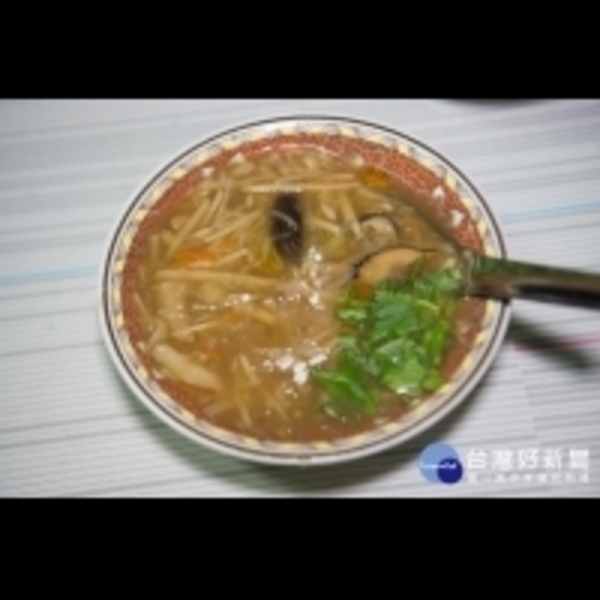 餐廳主廚退休嘉市賣魚翅羹　一碗35元「呷感情氣味的」