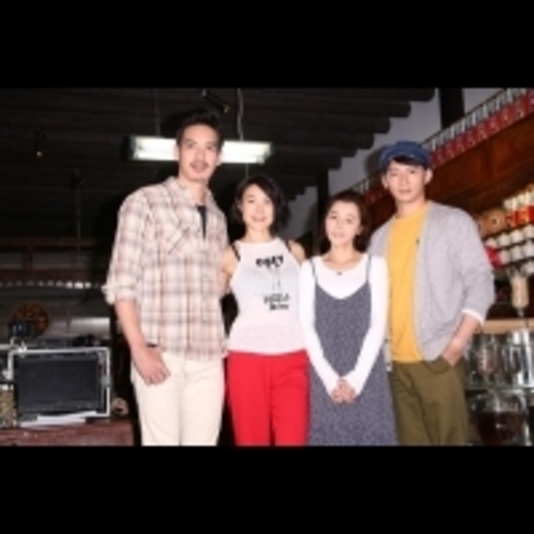 《雙城》劇組現身迪化街中藥行　陳怡蓉架勢如神醫