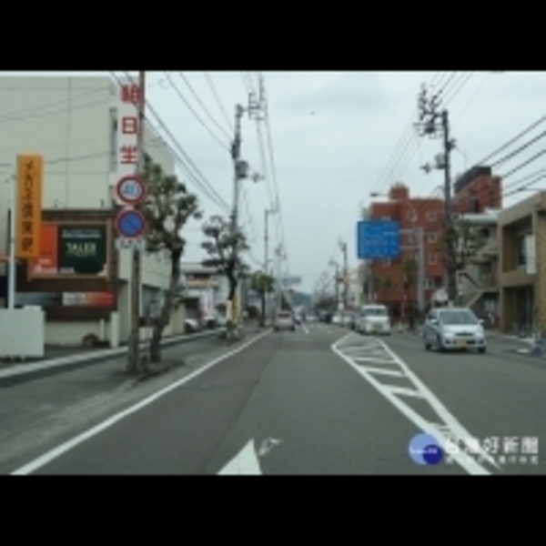 線上申請駕照日文譯本免自然人憑證　健保卡一樣搞定