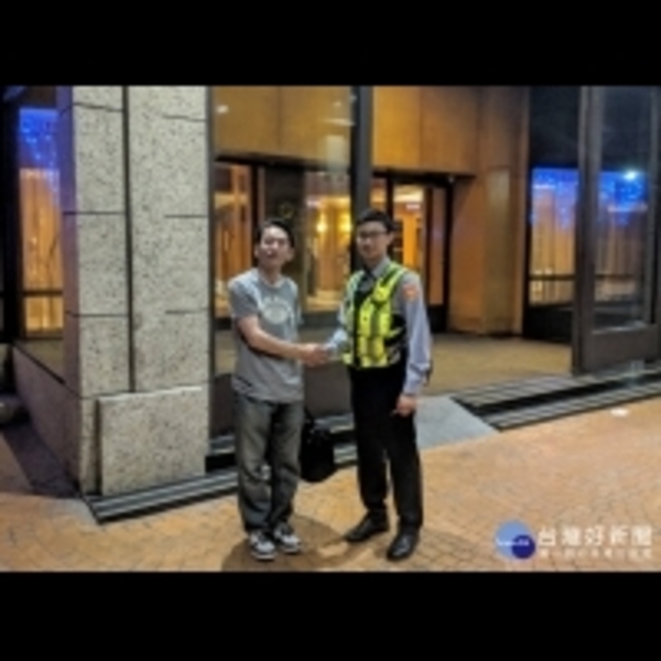 警叩遍20多家計程車行尋回手機　日籍遊客：台灣警察NO.1