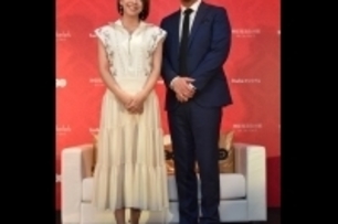 竹內結子與小澤征悅抵台為HBO Asia首部日文原創影集《神探夏洛克小姐》宣傳造勢