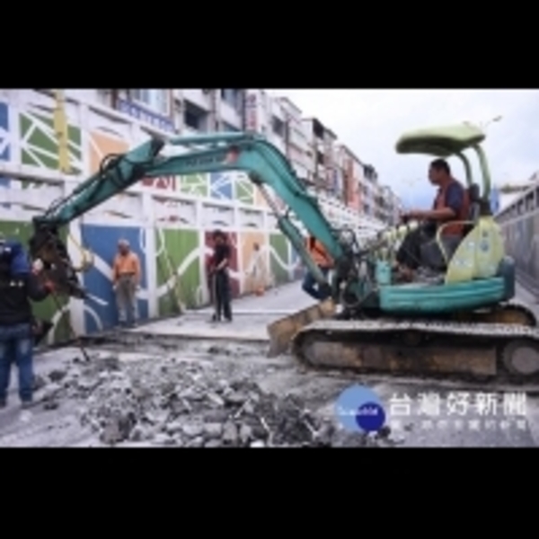 花市中山地下道伸縮縫錯動滲水　施工引流地下水至排水溝