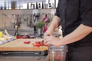 【影片】一個砧板＝半間廚房！The Frankfurter Brett絕對是做菜控的夢幻逸品！