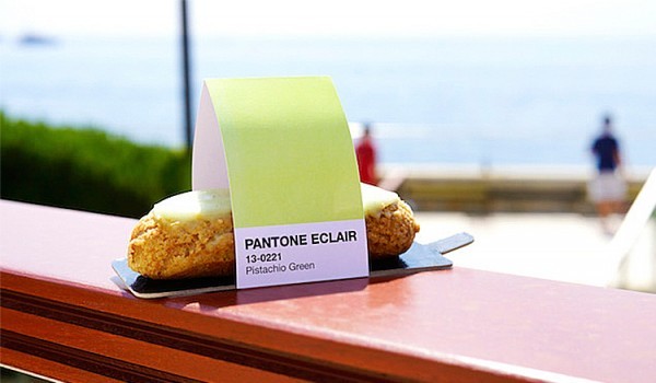 抓住夏天的尾巴！繽紛色票咖啡廳在摩納哥海邊限時供應中！