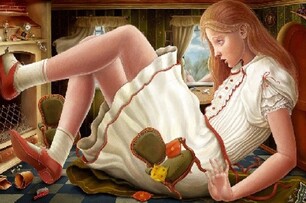 俄羅斯插話設計師 充滿戲劇張力的插畫 繪本 打造另類《愛麗絲夢遊仙境》