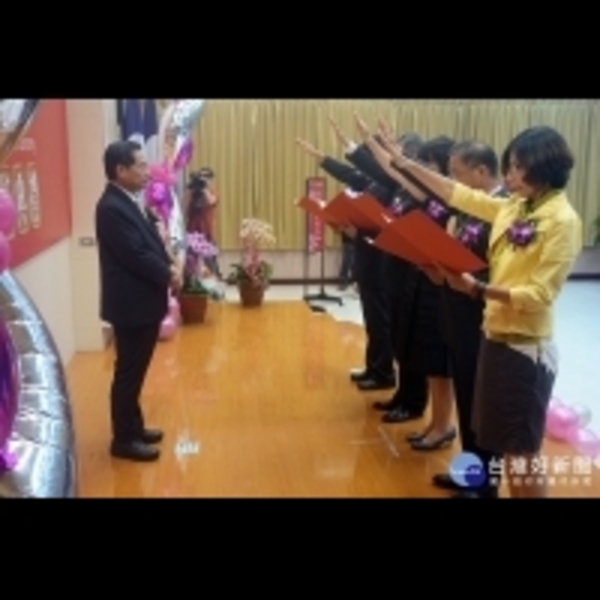 嘉市國小校長交接　象徵教育薪火傳承延續