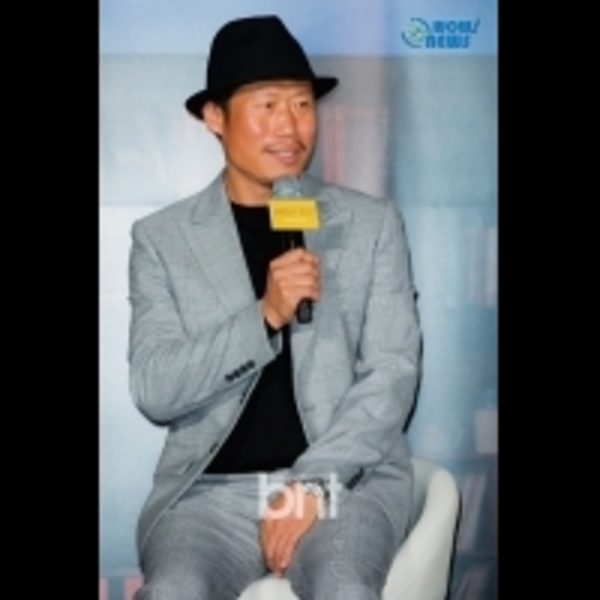 《完美的他人》舉行發布會 柳海真李瑞鎮等出席