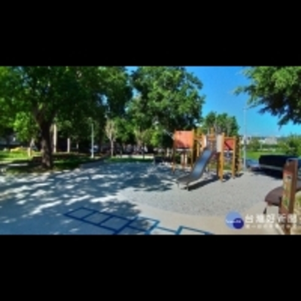 大樹、河畔、共融遊戲場　北投榮華、榮富公園重生