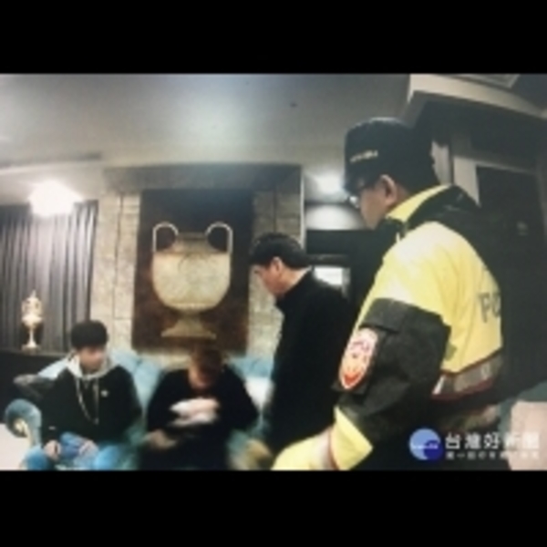 少年傷心輕生　勇警苦心勸回