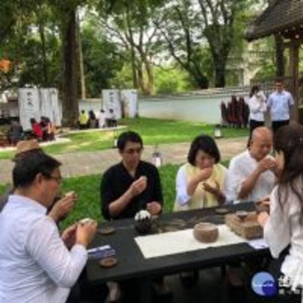 「茶器。水墨藝術展-無人為」　嘉市昭和十八J18登場