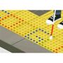 Seiichi Miyake創造了觸覺路面系統，以幫助視力受損者