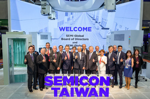 BMW、Aidi電動車與無塵室首度搬進展場SEMICON Taiwan國際半導體展今日盛大登場