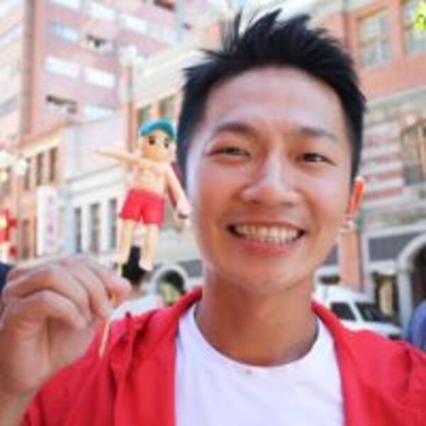 影／「國民阿嫂」林玟誼疼小叔蔡昌憲，送「腹肌裸男衝浪蛋糕」，要他做好裸體準備