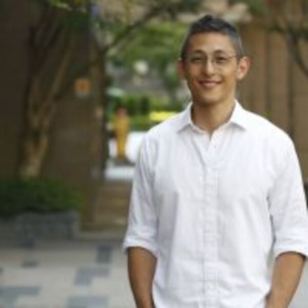 「特戰男神」吳怡農：用經濟學觀點看國防是我的強項