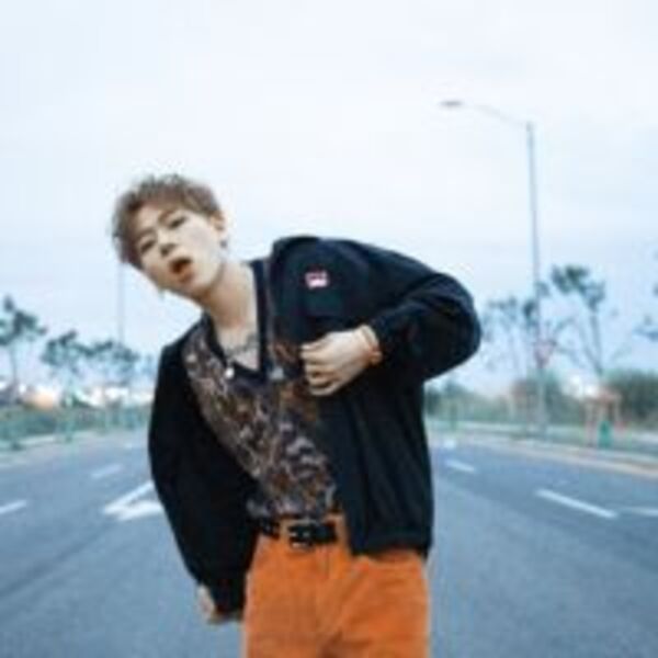 ZICO出道八年携首张正规专辑「THINKING」回归