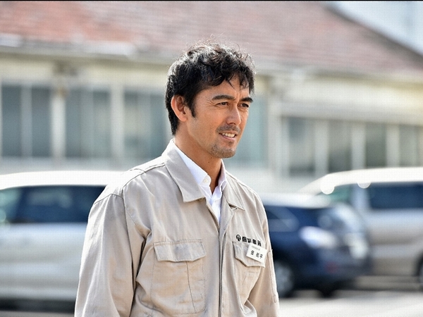 半澤直樹之後　阿部寬也「土下座」了