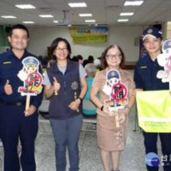 防車禍反賄選　北港警揪鄉親逗陣來