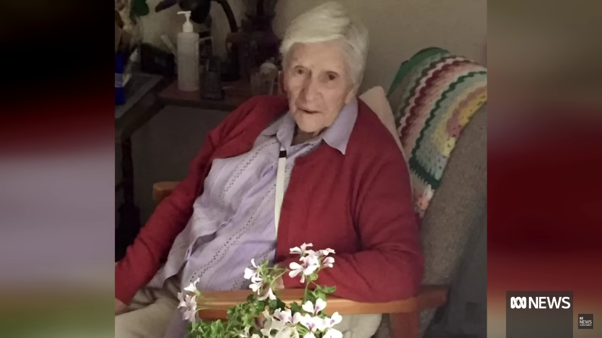 澳洲95歲失智奶奶手拿牛排刀「遭警電擊」送醫宣告不治！國際震驚