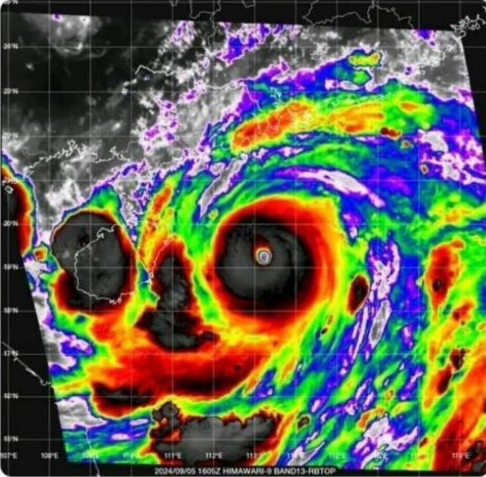 超強颱風「摩羯」衛星雲圖一度呈骷髏狀