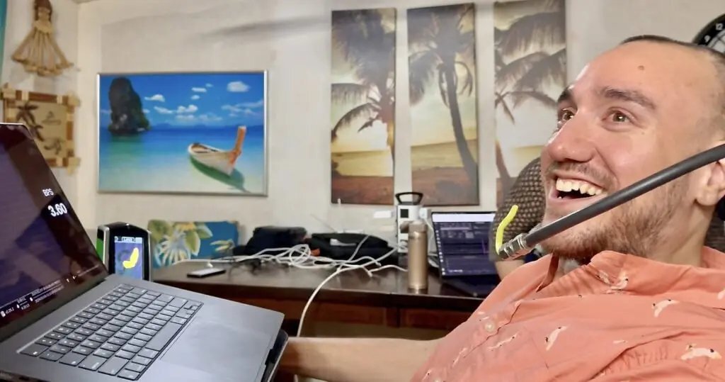 癱瘓9年迎奇蹟！美男「植大腦晶片」像開外掛　靠意念操控電腦、家電