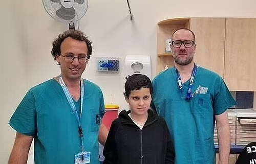 12歲男童重大車禍遭「體內斷頭」　醫療團隊竟成功接回男孩奇蹟康復