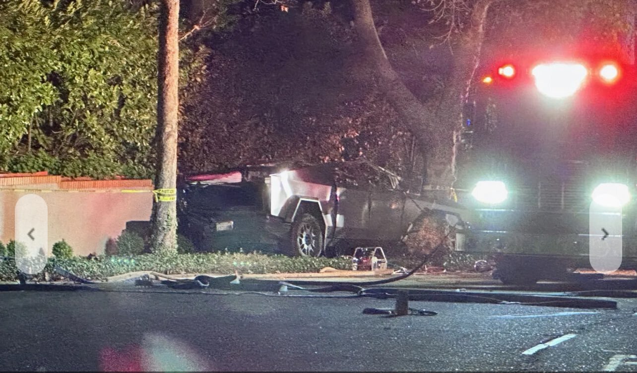 駕特斯拉Cybertruck高速自撞！美國火燒車事故奪3命　同車僅1人存活