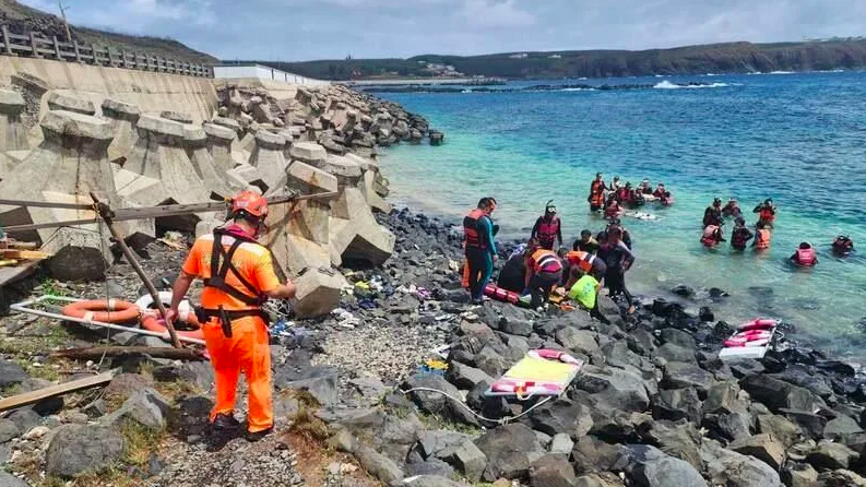 澎湖七美知名「粉紅海」驚傳溺水事故！24歲台中男遊客浮潛溺斃