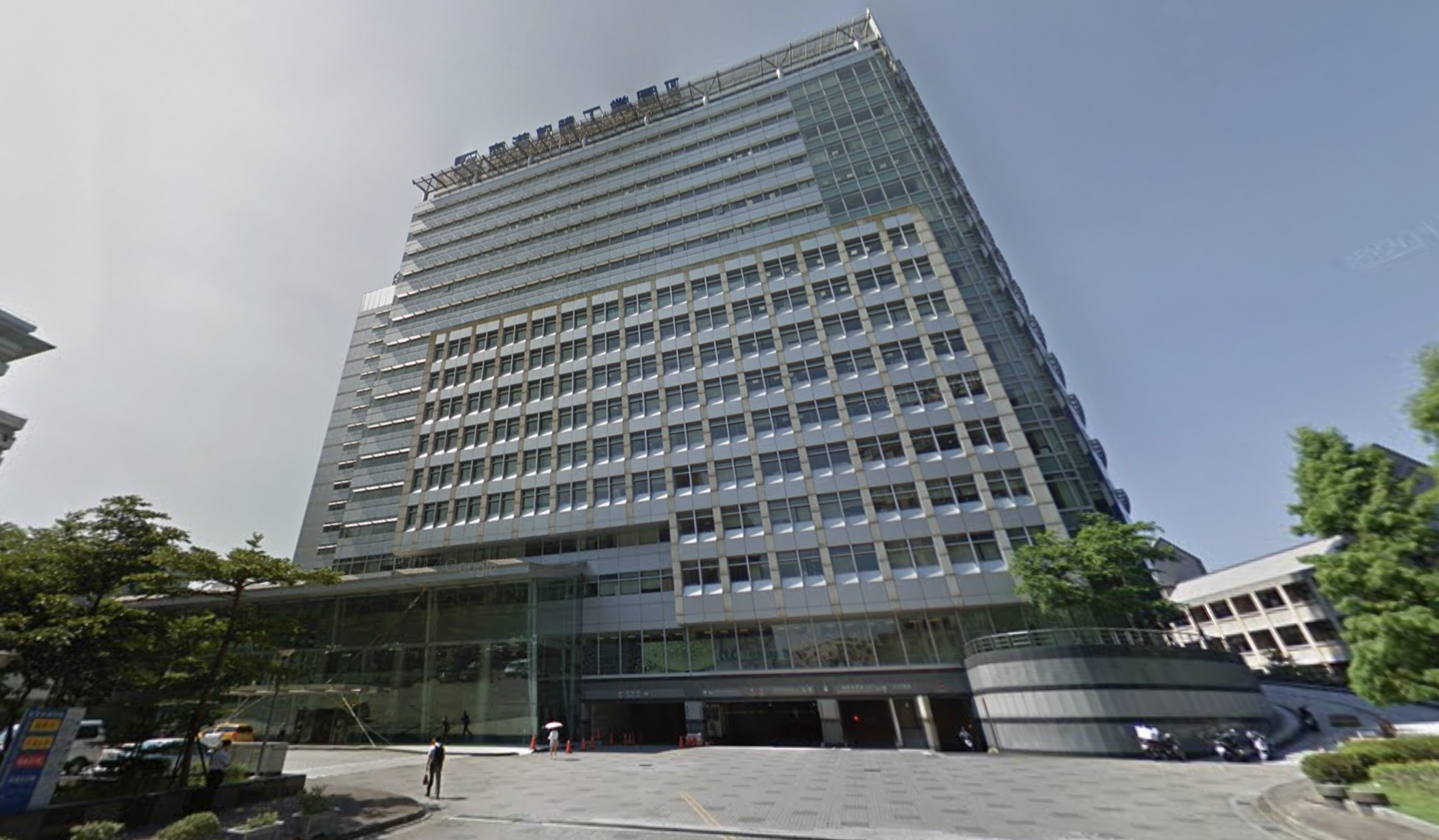 不租了！華南銀行大手筆開除房東　「抱3.2億現金」買下分行商辦