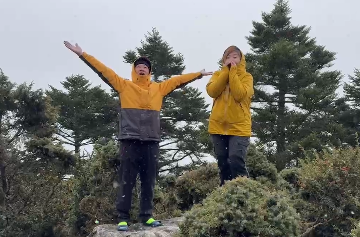 快訊／台東也下雪了！嘉明湖山屋飄雪　山友興奮直擊寒冬奇景