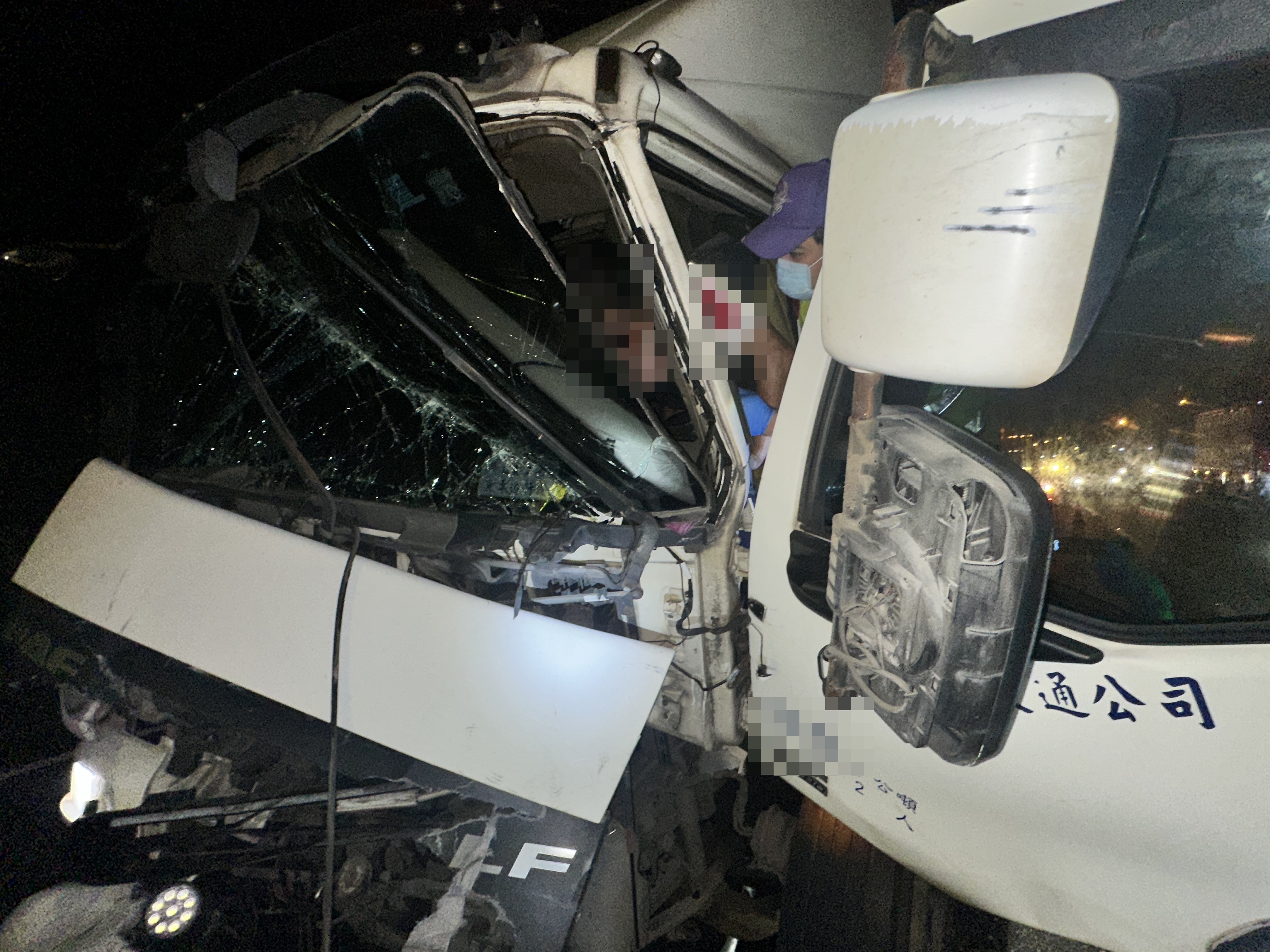 國1平鎮段死亡車禍！大貨車追撞事故　52歲駕駛送醫不治