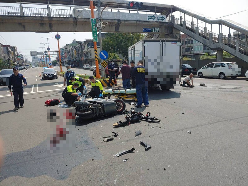 驚悚！新竹貨車與機車碰撞　23歲騎士「血流滿地」死亡