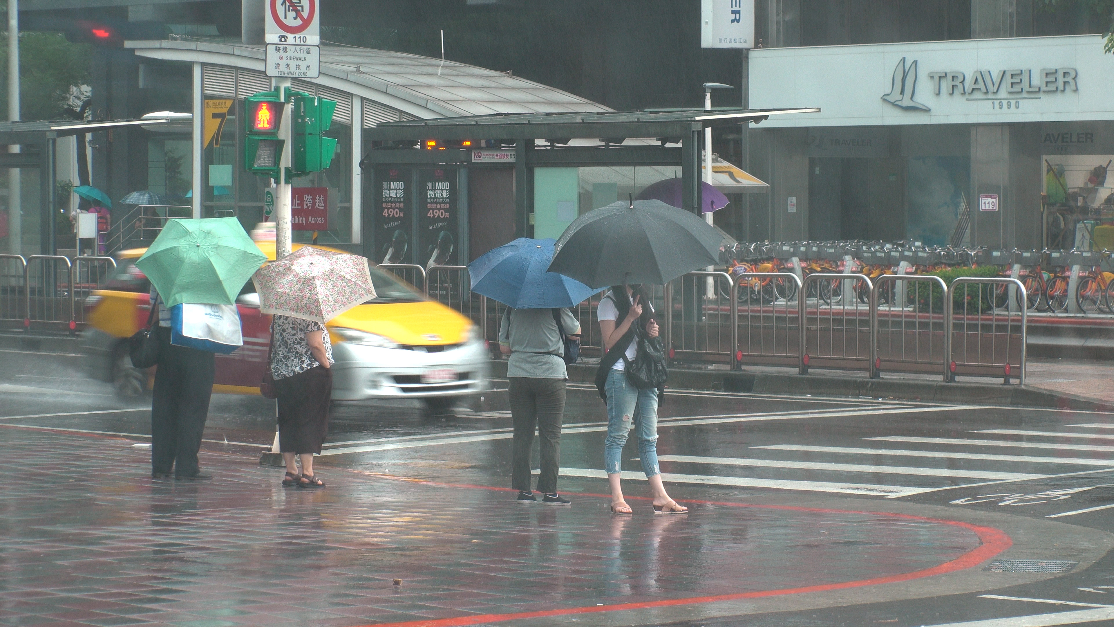 中秋返鄉注意！6縣市「午後雷雨開炸」小心積淹水　台南警報響了
