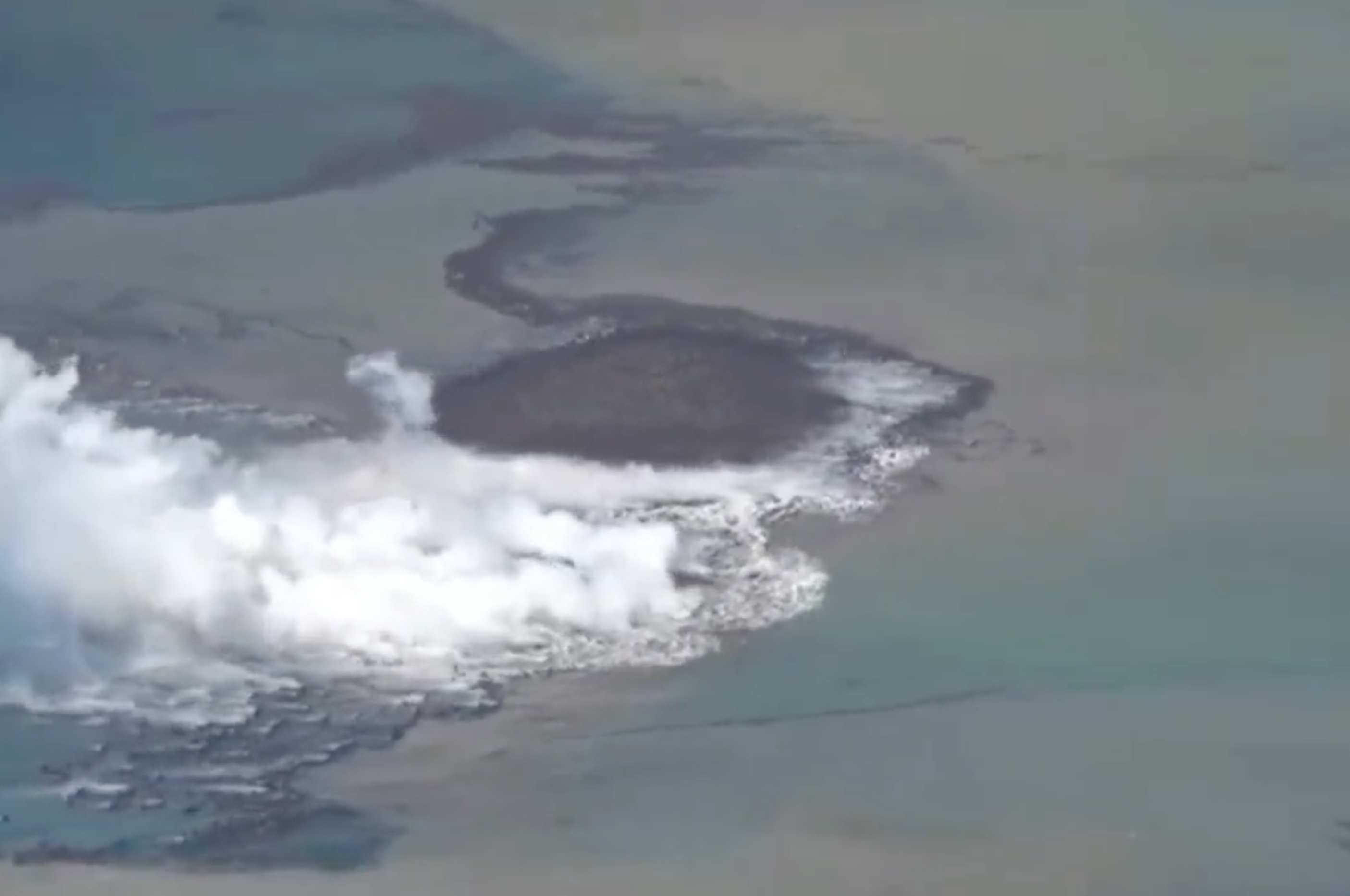 日本海底火山爆發「造出新島嶼」　專家表示：存在的時間恐不會太長
