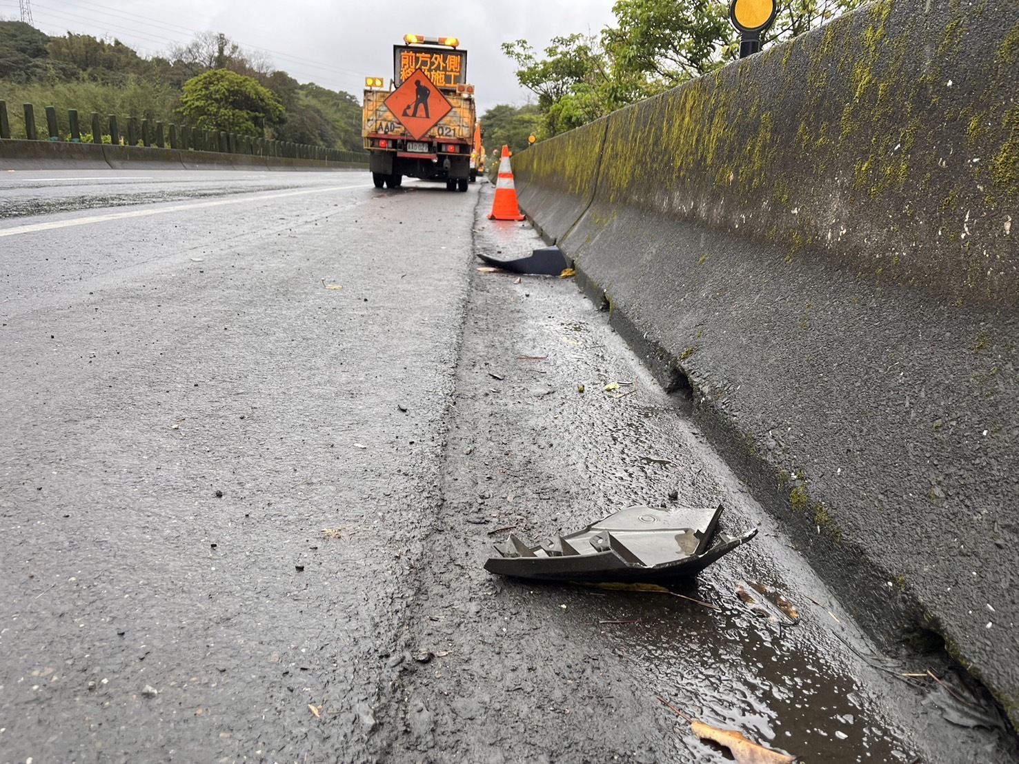 男偷車「衝派出所」撞死警察！途中又撞飛重機　公務員送醫搶救不治