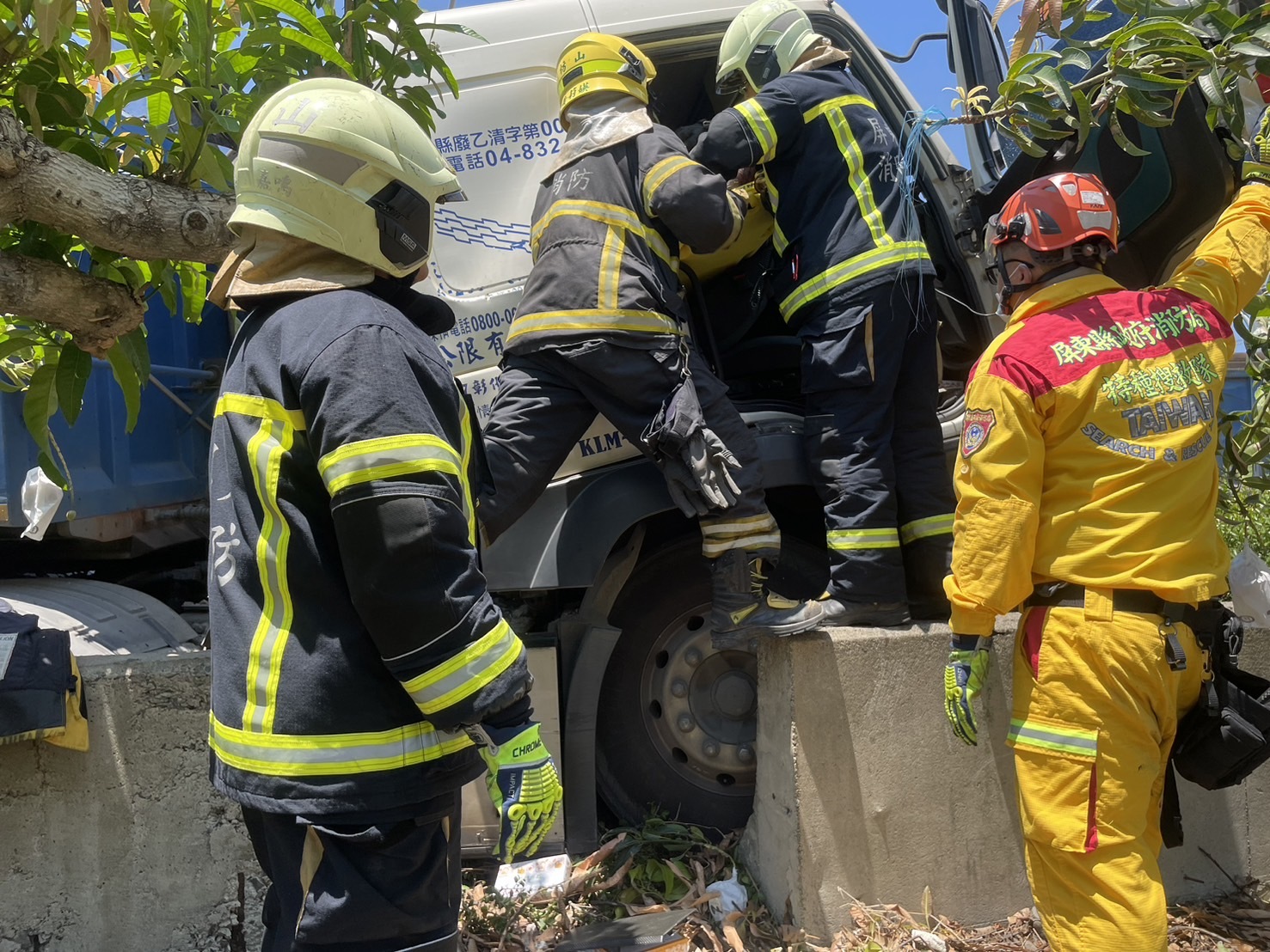 【交通事故】枋山鄉連環追撞事故 一死一傷