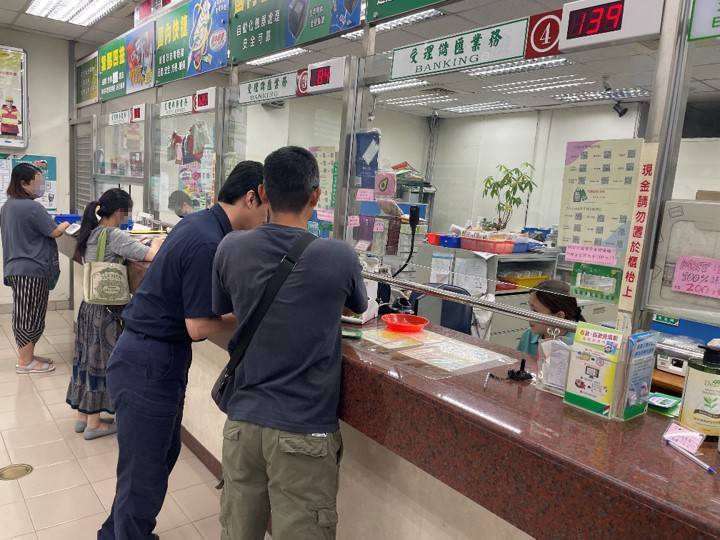 臉書賣冰箱遇「假買家」！他聽操作步驟13萬秒噴飛　警急攔阻：再轉就全沒了