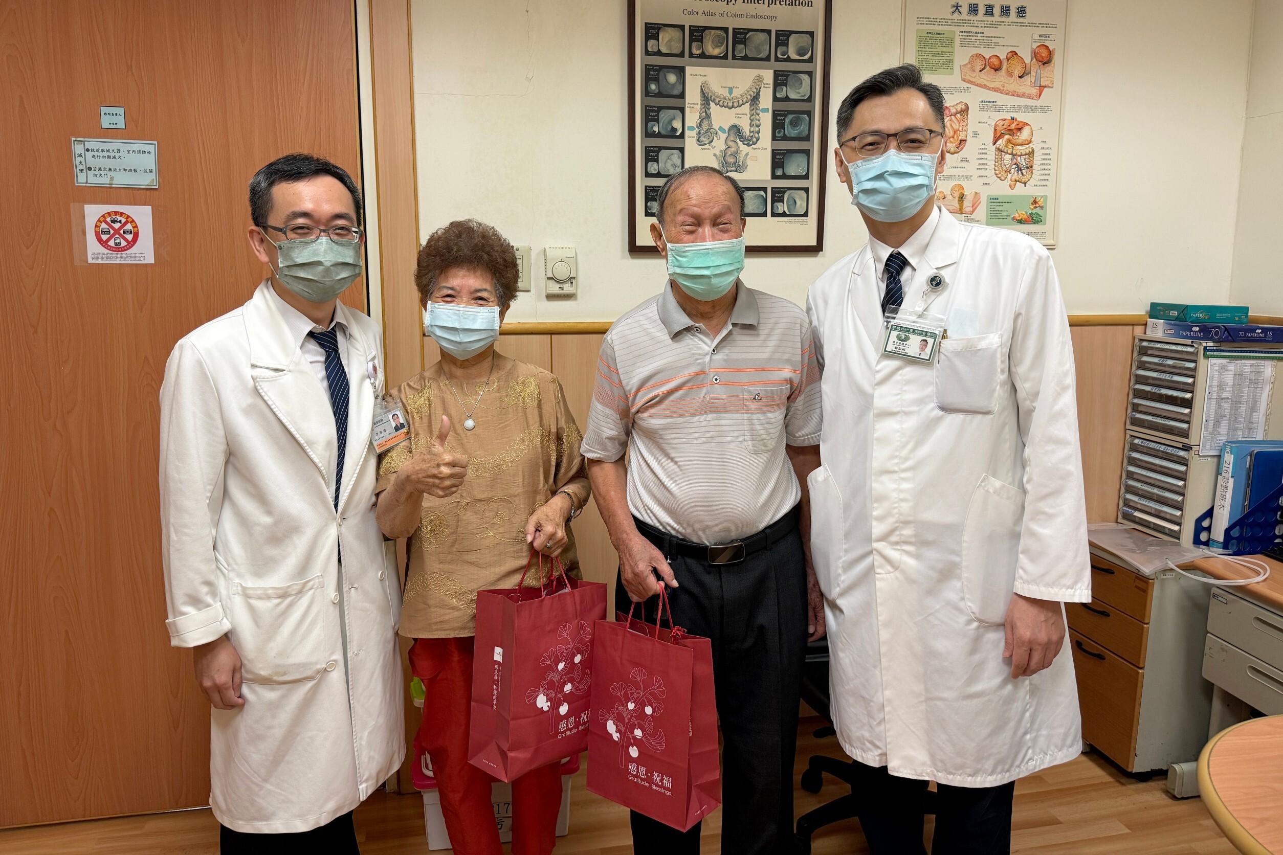 80歲婦突暈倒竟是大腸癌！醫揭「這症狀」是警訊 3D微創手術5天出院