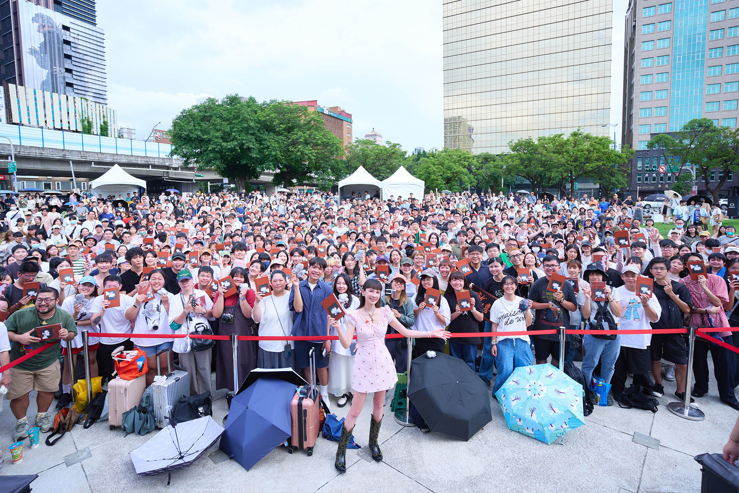  魏如萱《珍珠刑》簽唱會爆棚，金曲獎再度叩關