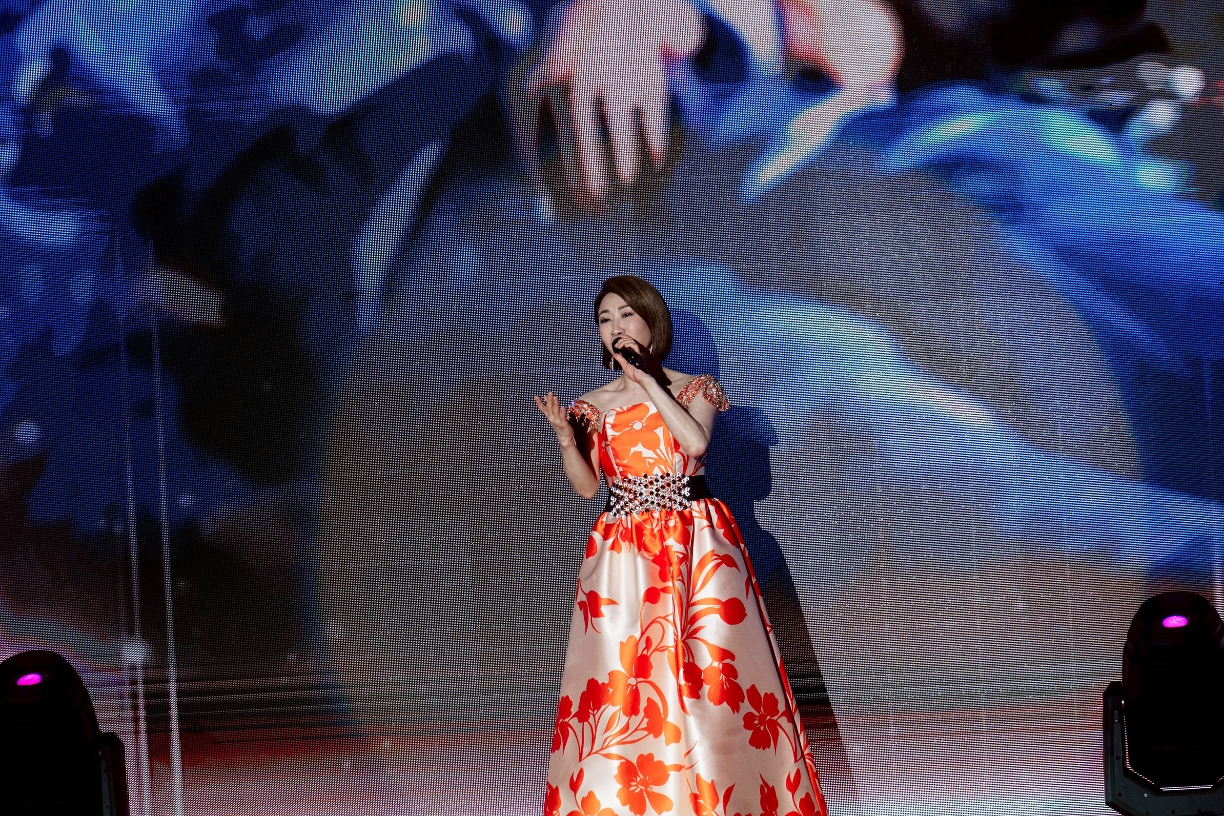  「鑽石舞台之夜」台中熱鬧開唱 胡瓜反串搞笑引爆全場