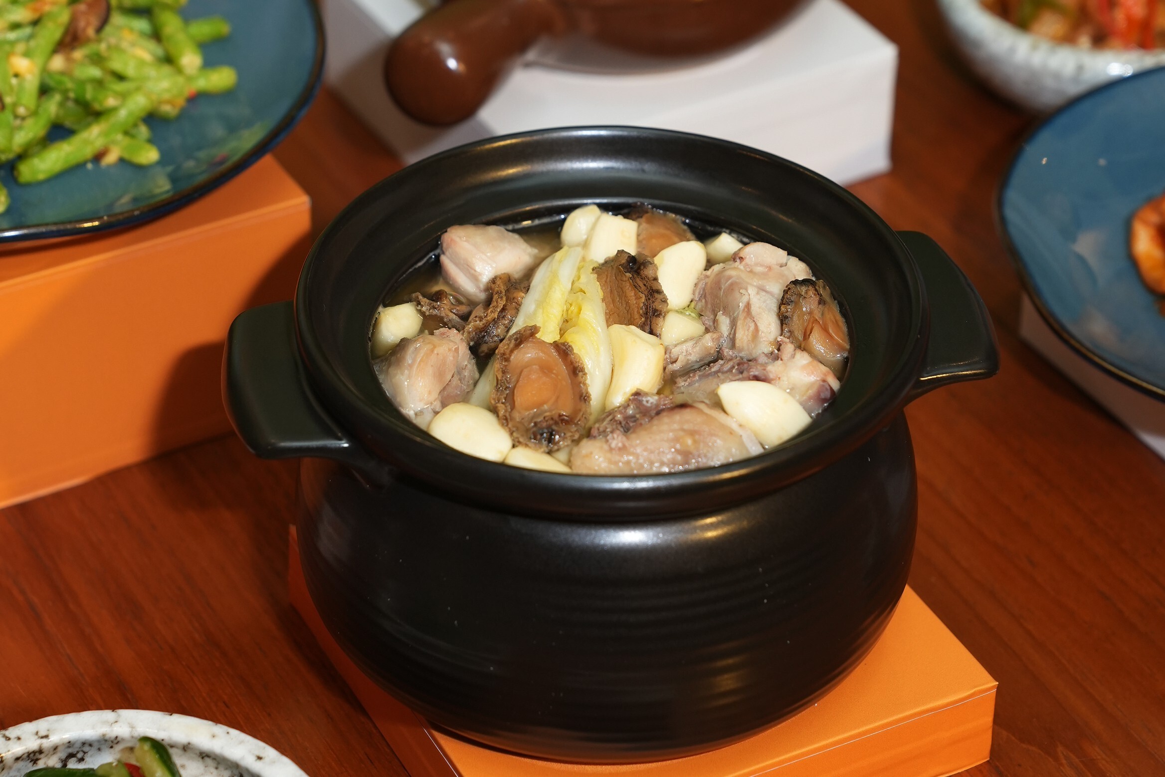  林昀儒跨界料理總監，推出家鄉味珍藏料理