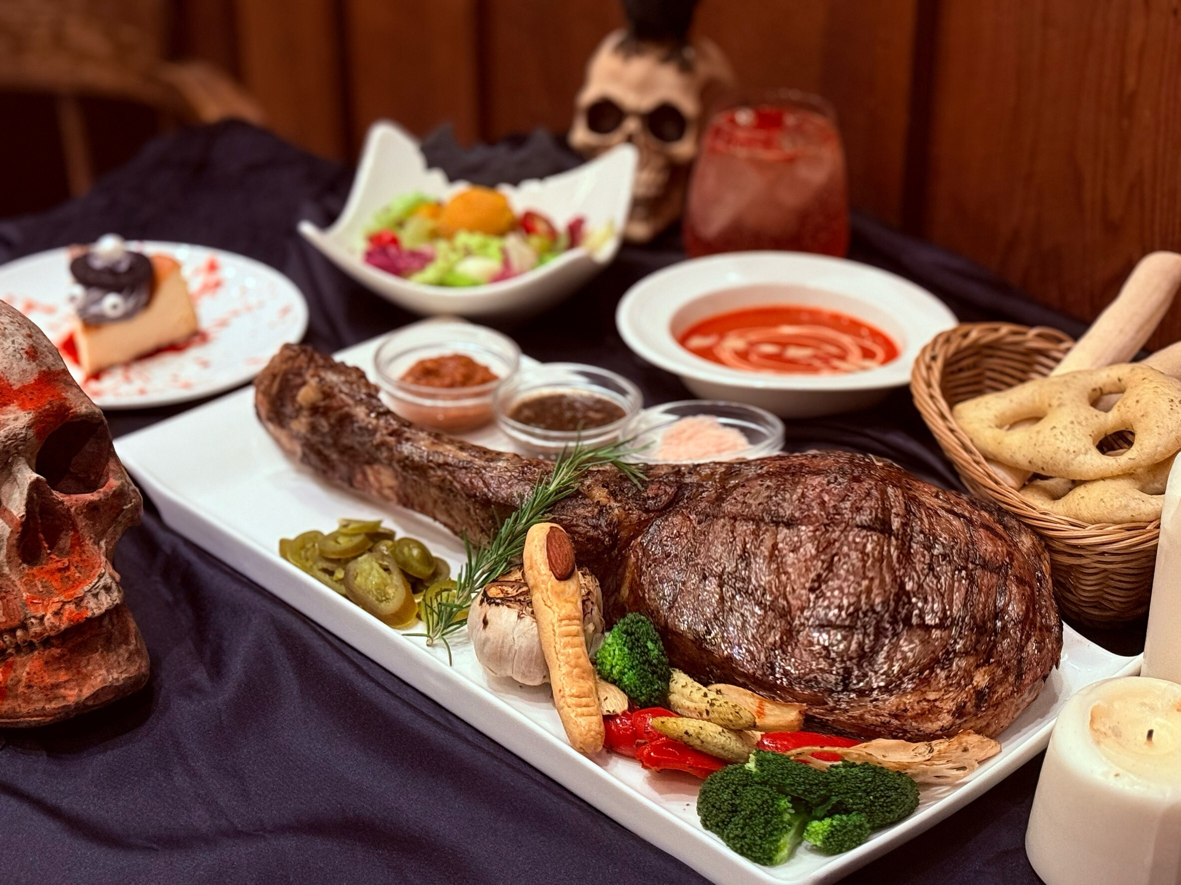  六福村《墓碑鎮》驚悚登場！全新變裝慶典邀你穿越時空