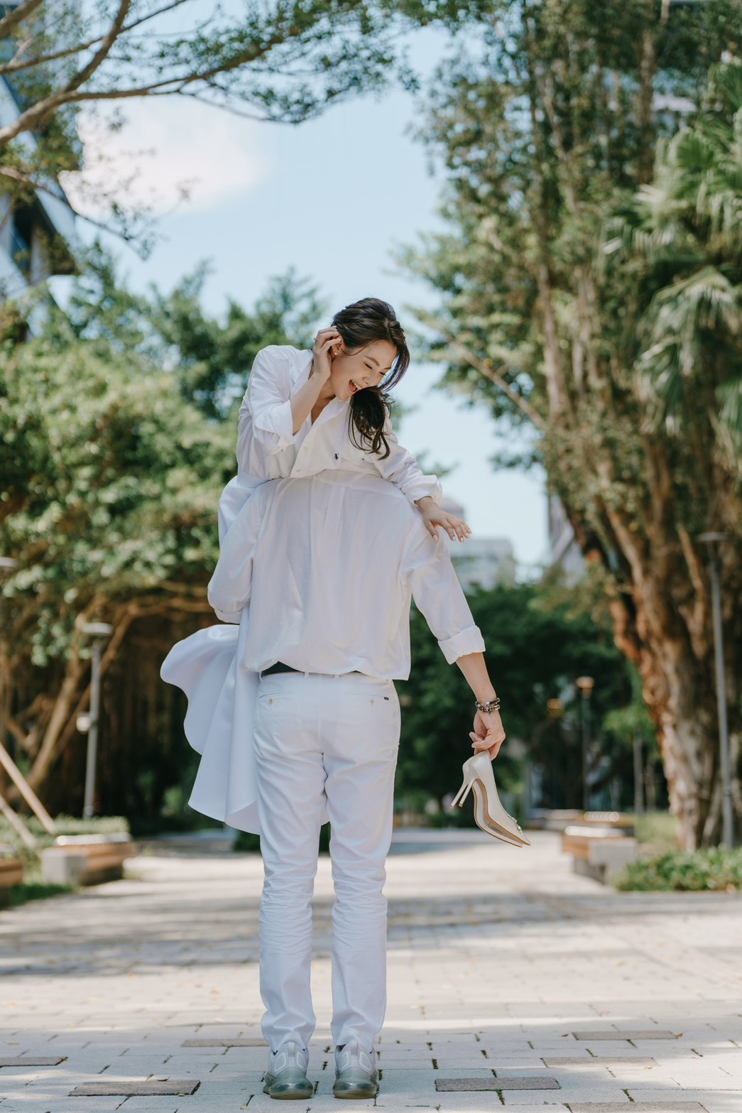  台八女星華千涵低調慶祝結婚一週年，甜蜜分享幸福時刻