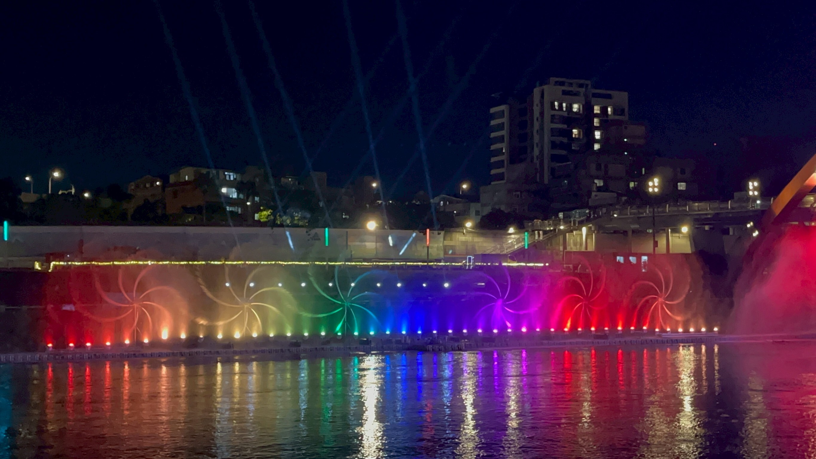  台北水舞嘉年華即將登場！雙水幕與水火共舞震撼視覺