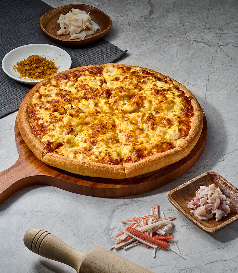  拿坡里推出奢華新品！金賞烏魚子披薩限時優惠，早鳥享雙重驚喜