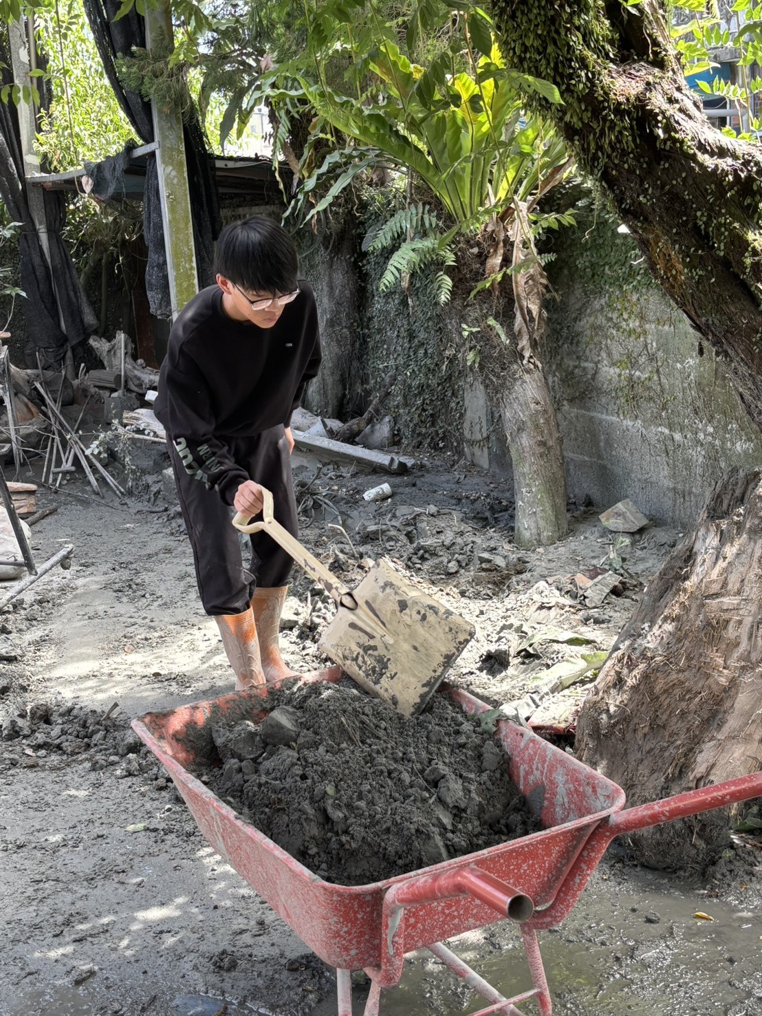  中秋愛心行動：泰北國際雙語學校攜手災後重建，展現三好精神