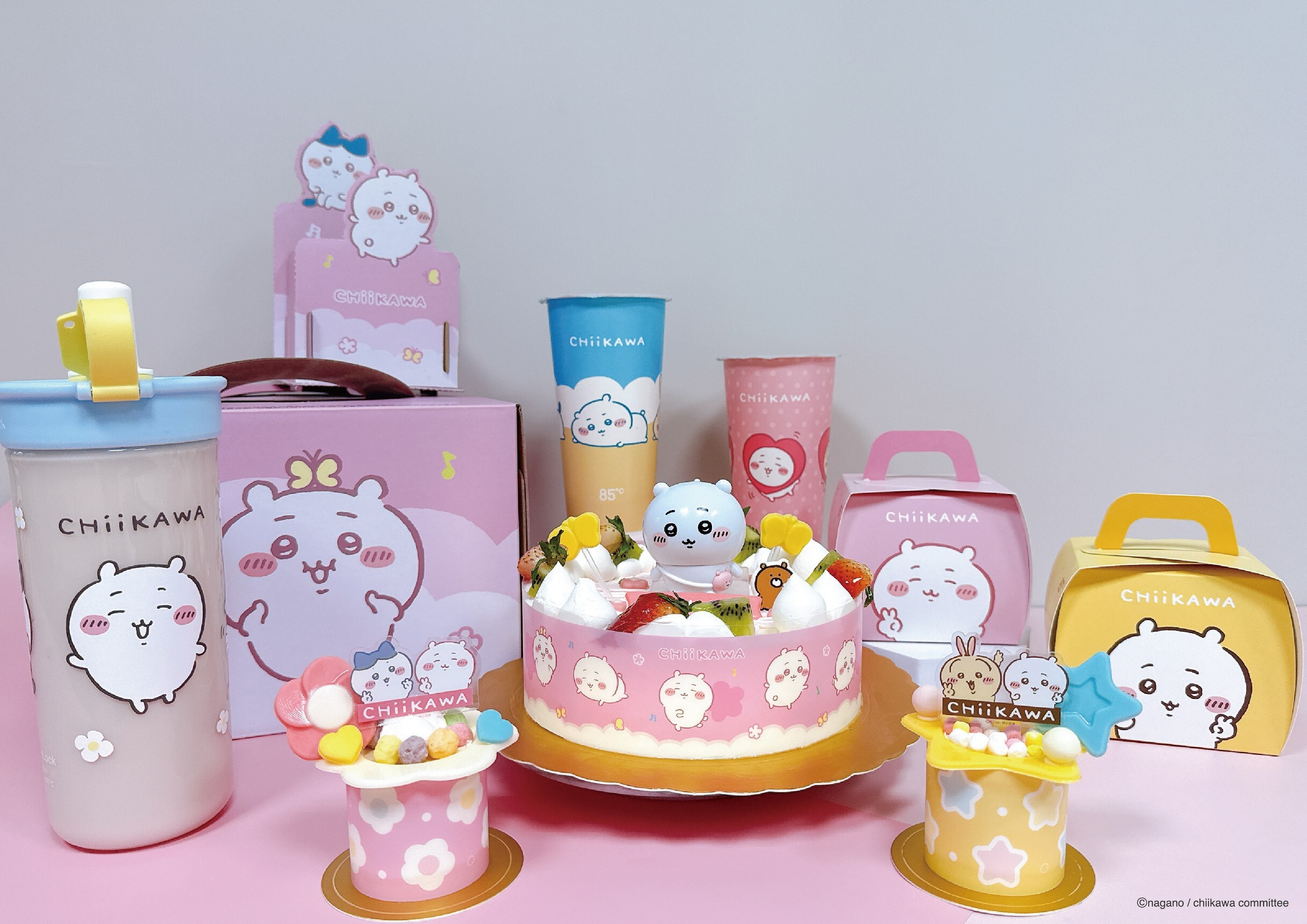 **85℃攜手吉伊卡哇推出限量甜品與環保杯，粉絲們快搶購！**