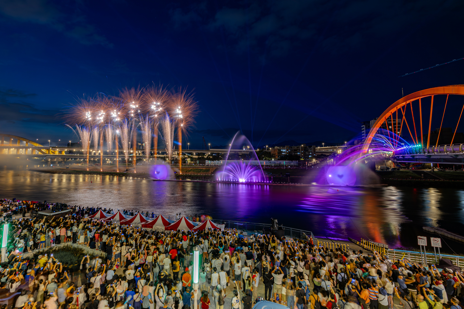 最後一場！「2025水舞嘉年華」10／19登場　人水共舞、低空煙火嗨翻全場