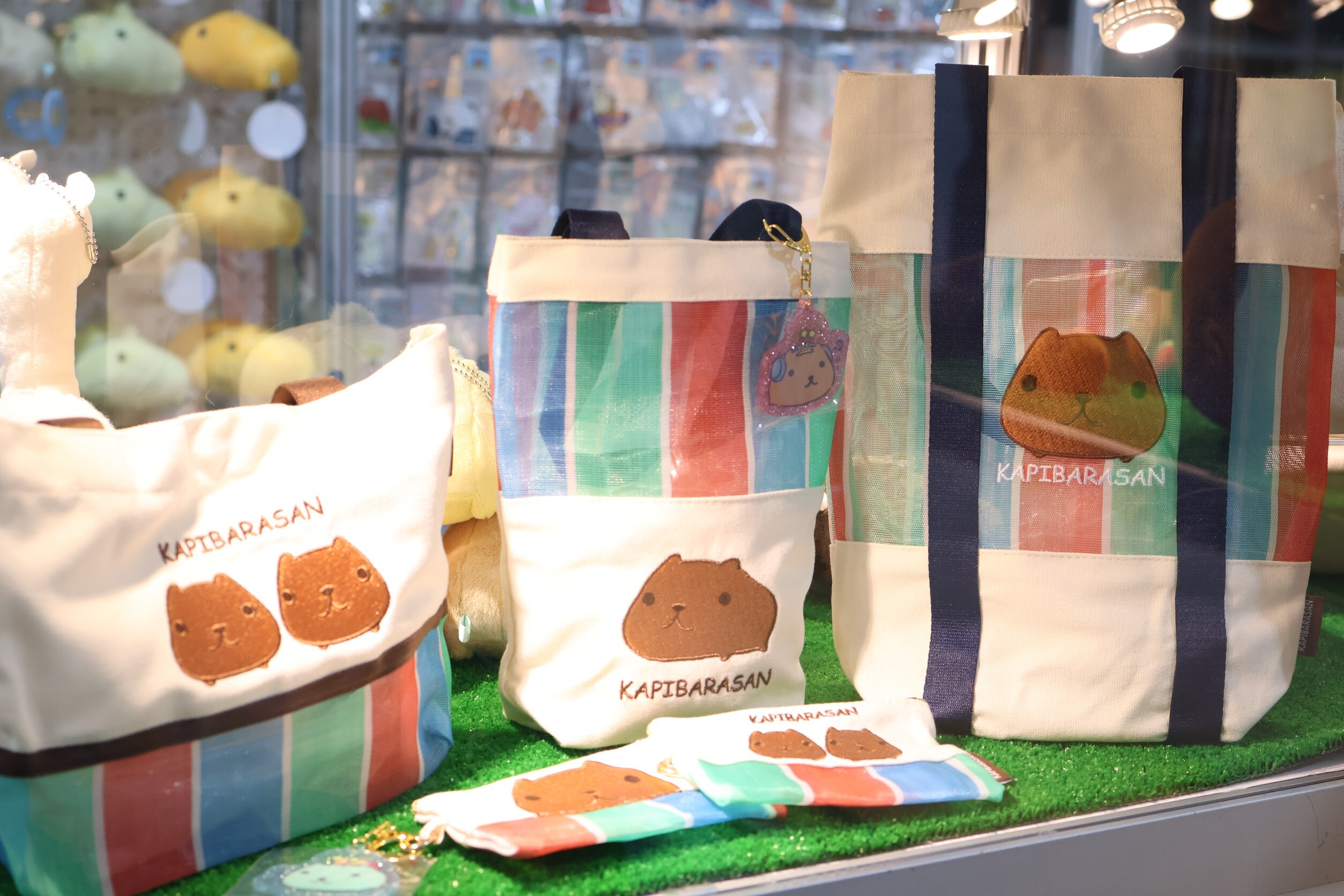 **新北市秋冬療癒盛事！「呆在碧潭の水豚君」地景裝置展正式開展**