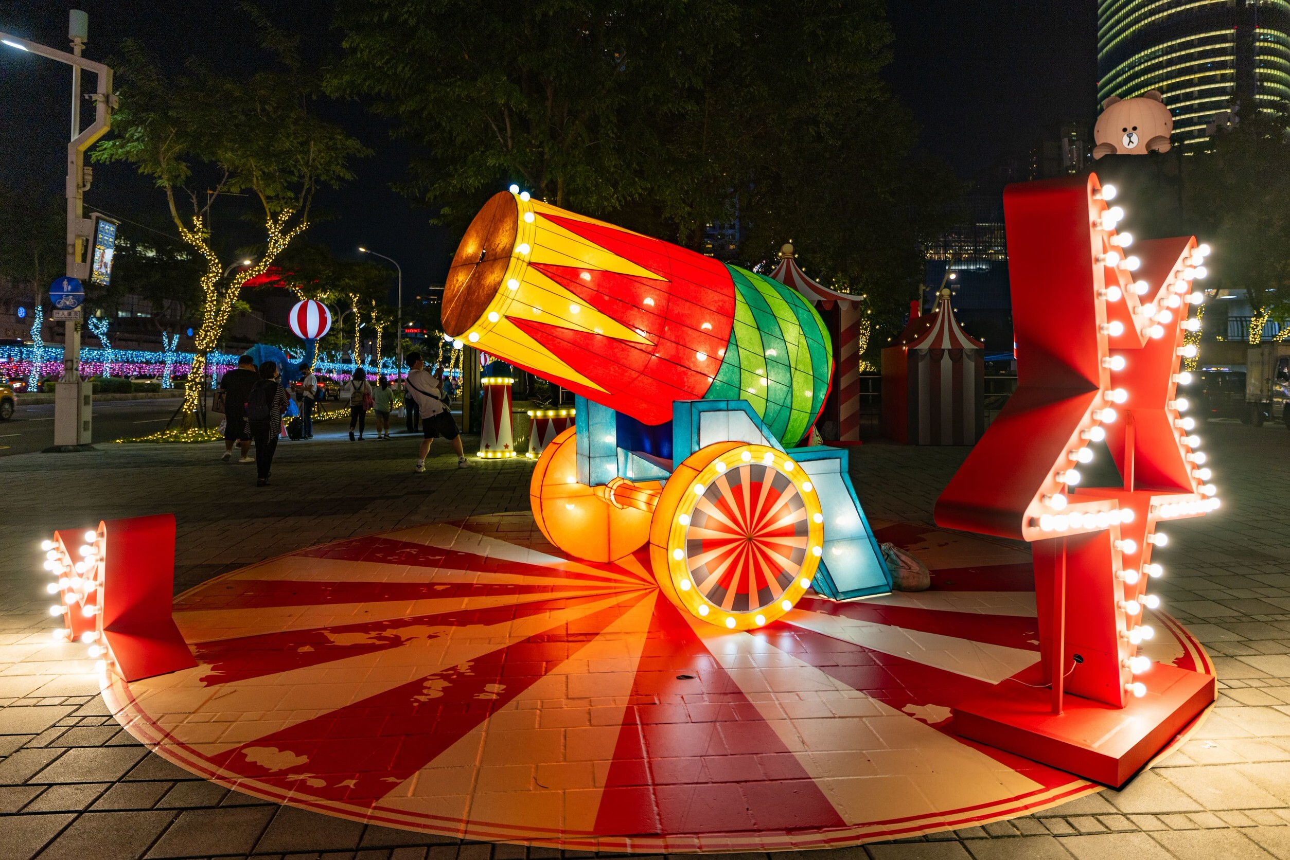 璀璨燈海迎聖誕!2025新北歡樂耶誕城搶先點亮