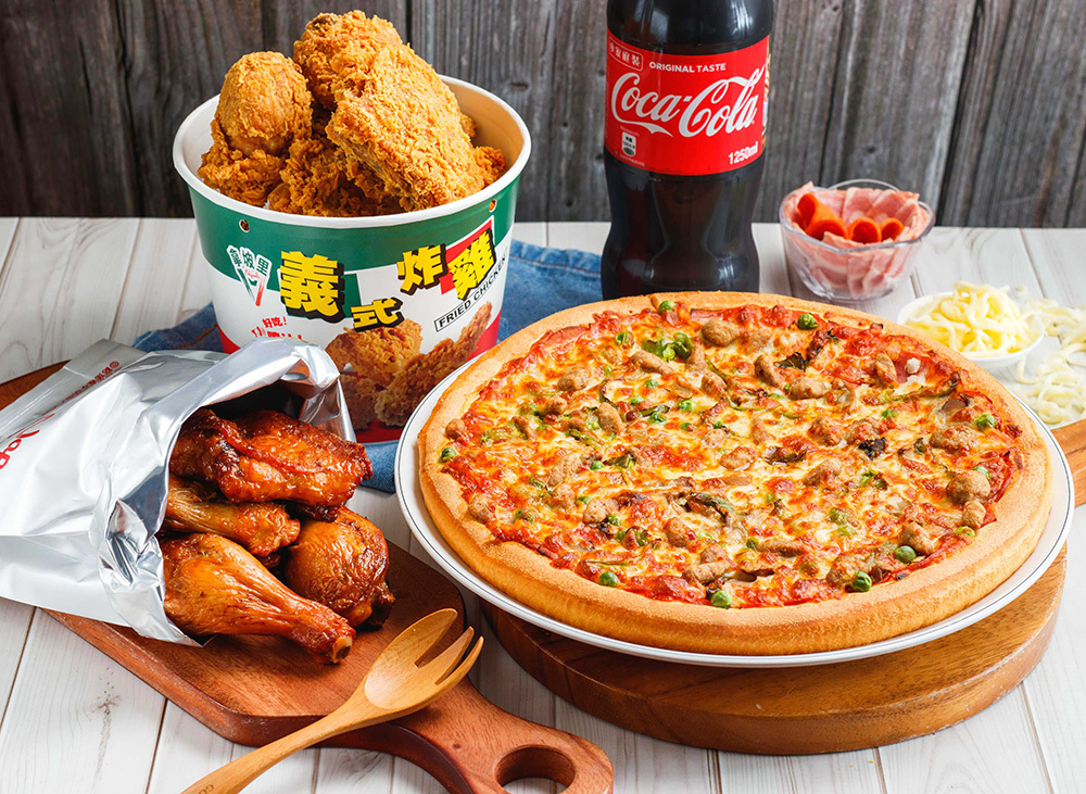 拿坡里黑五促銷！烤雞只要199元、披薩買一送一　145家門市通用